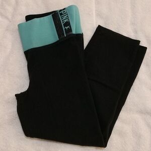 Victoria's Secret "PINK" Yoga Capris Sz XS